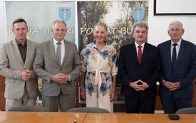 30 - Prezes Stowarzyszenia Razem Dzieciom oraz Członkowie Zarządu