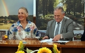 10 - Prezes Stowarzyszenia Razem Dzieciom oraz Starosta Buski