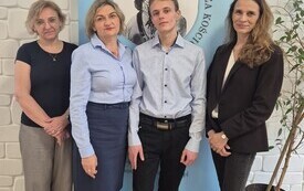 7. Od lewej - Edyta Godula, Monika Lubańska, Marek Płachta, Katarzyna Tometczak-Morus