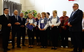 08 Głos zabrała Przewodnicząca Koła Gospodyń Wiejskich &bdquo;Aktywni razem&rdquo; Edyta Tutak