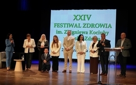 049 Podsumowanie konferencji, przy mikrofonie Stanisław Klimczak Wicestarosta Buski