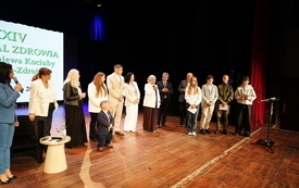 043 Konkurs dla uczestnik&oacute;w konferencji, przy mikrofonie Małgorzata Połeć z Kuratorium Oświaty w Kielcach