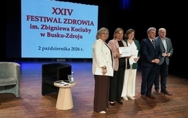 020 Wręczenie Certyfikatu Szkoła Promująca Zdrowie, Publiczna Szkoła Podstawowa im. Stefana Żeromskiego w Rudzie Malenieckiej