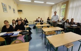 Uczestnicy projektu Dziś Uczeń - Jutro Student - zajęcia z matematyki