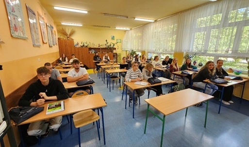  Nauka, pasja i przyszłość – w Zespole Szkół Ponadpodstawowych w Busku-Zdroju ruszyły zajęcia z biologii w ramach projektu „Dziś Uczeń – Jutro Student” 